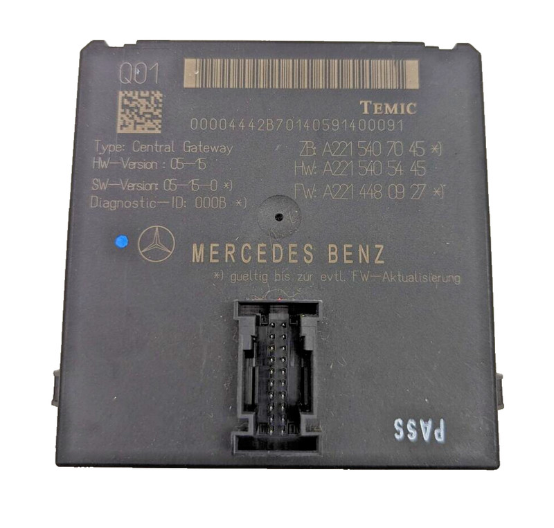 07-14 Mercedes W221 S550 S65 CL550 Central Gateway Control Module 2215407045 OEM