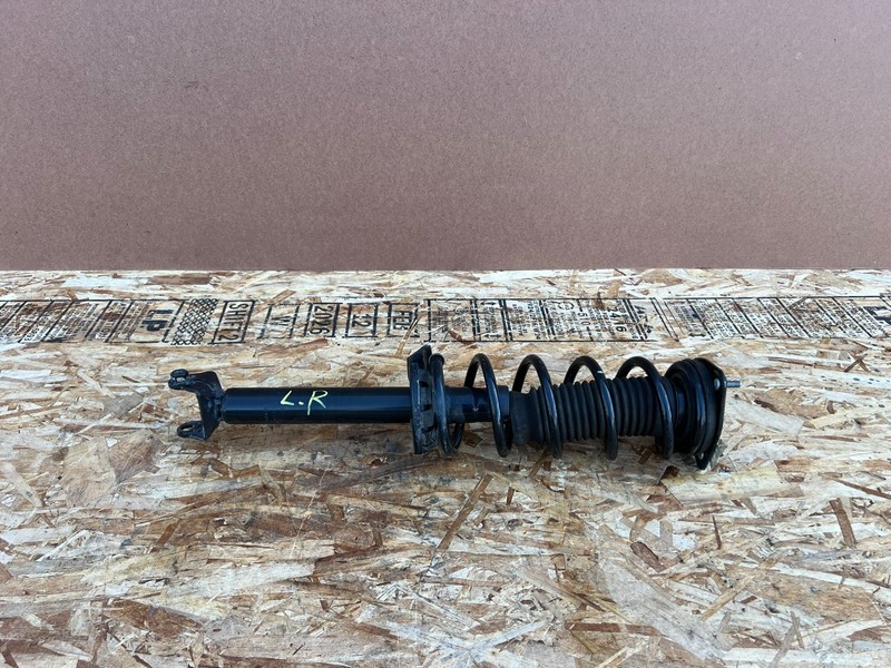 INFINITI Q50 Q60 14-24 OEM REAR SHOCK STRUT ABSORBER RWD ASSEMBLY ( FITS L & R )