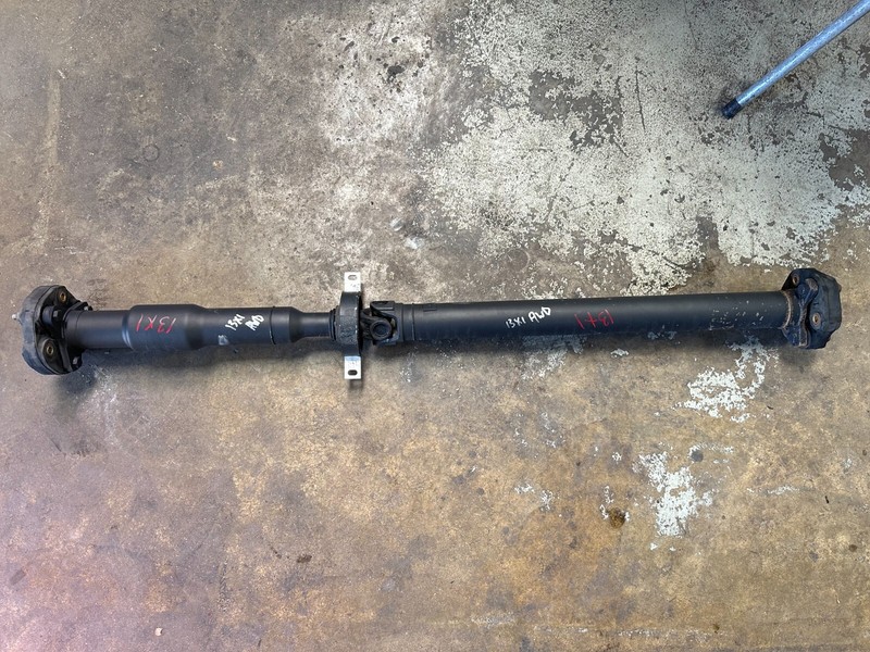 06-15 BMW X1 328i AWD REAR DRIVESHAFT PROPELLER DRIVE SHAFT OEM