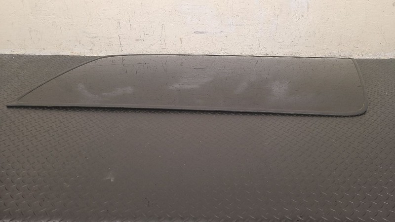 00-06 GMC Yukon XL 1500 Right Passenger Quarter Glass W/ Privacy OEM 15762684
