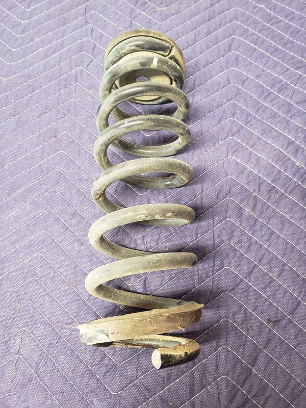 2013 HYUNDAI SONATA HYBRID REAR LEFT COIL SPRING