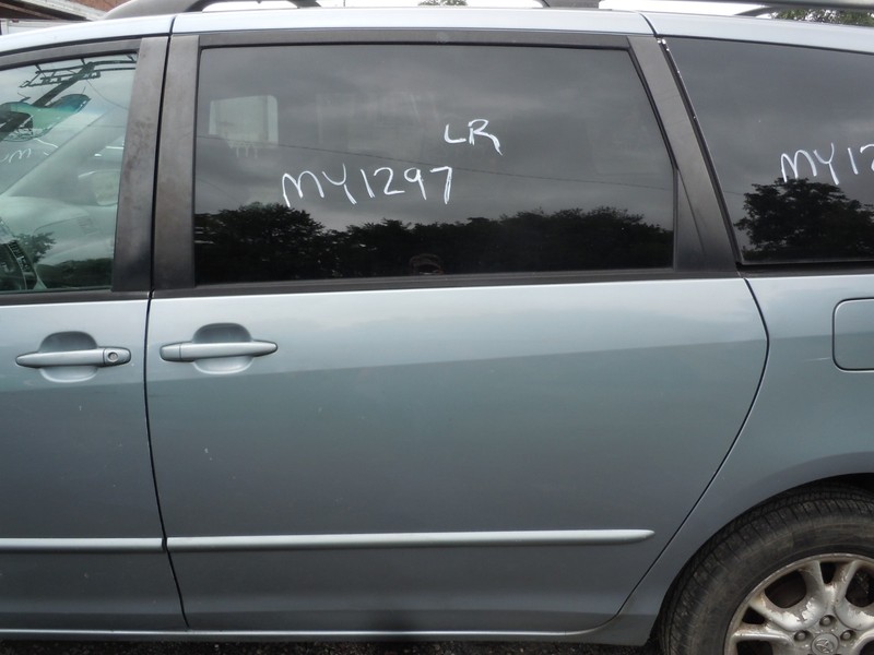 04-10 Toyota Sienna Rear Door Assembly Driver Left Manual Sliding OEM 8R5