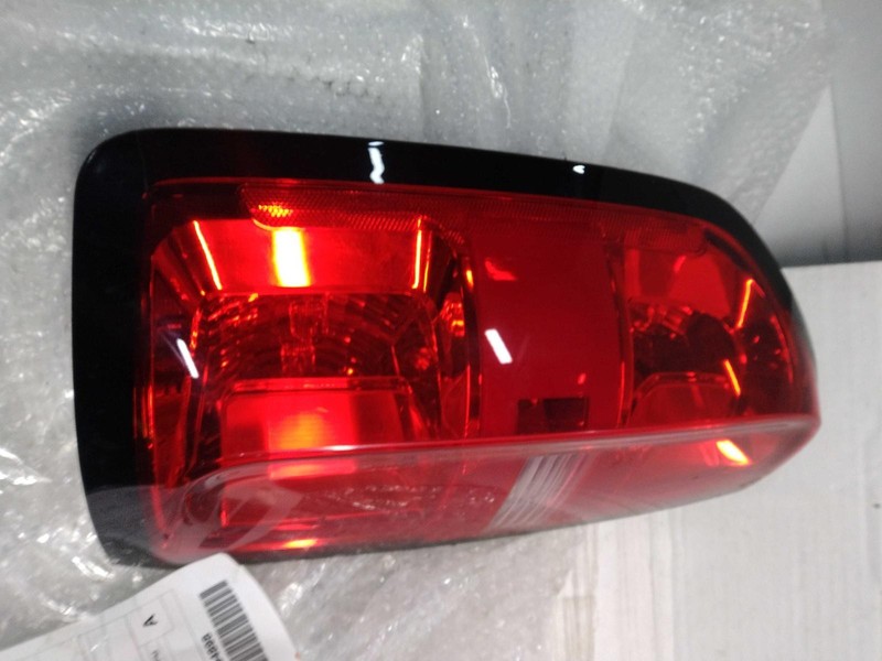 Used Left Tail Light Assembly fits: 2021 Chevrolet Colorado Left Grade B
