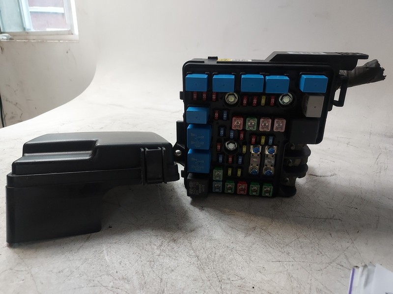 2007-2009 Hyundai Elantra Fusebox Fuse Box Relay Module 91950-2h020 OEM /w LID
