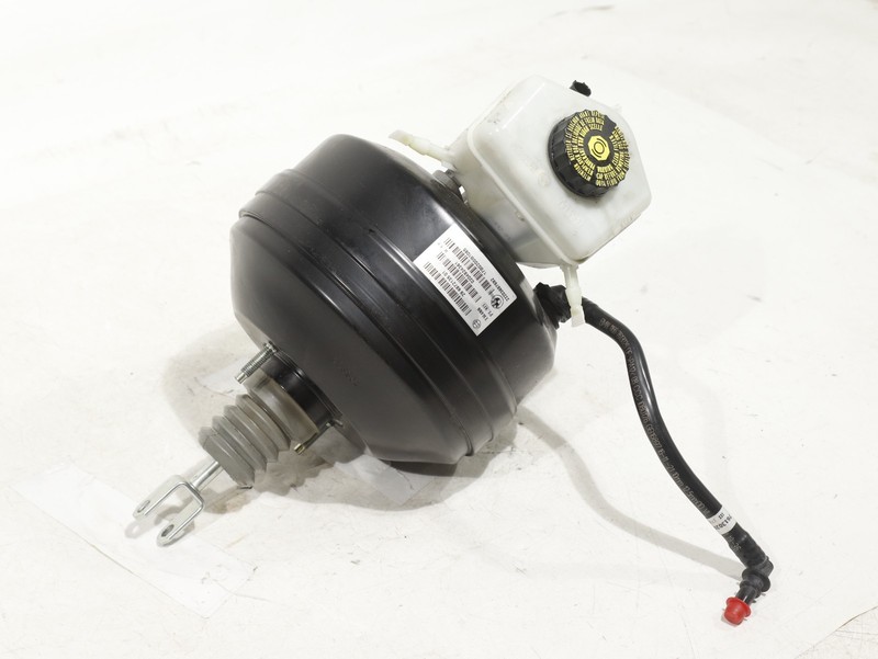 12-18 BMW 320i 328i F30 Power Brake Booster Fluid Reservoir Cylinder 6872135 OEM