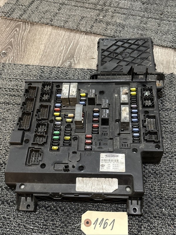 Freightliner CASCADIA Sam Box Cab Control Module- P/N: A06-75981-003