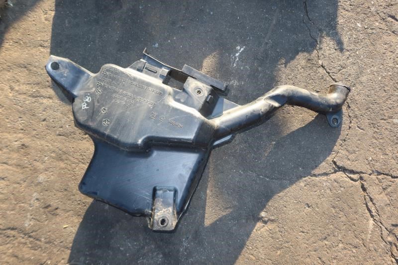 2014-2019 Chevy Corvette C7 OEM Windshield Washer Reservoir Bottle 23259750