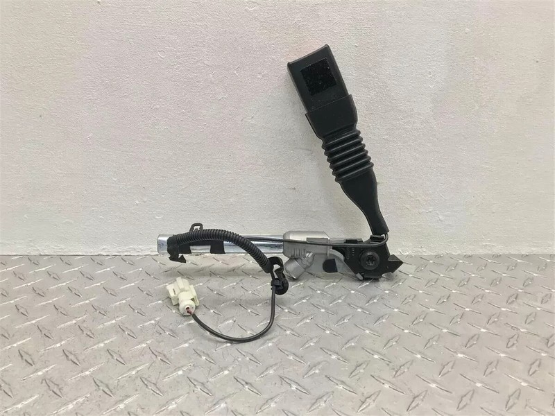 08-12 FORD ESCAPE PASSENGER FRONT SEAT BELT BUCKLE OEM 9L8Z-7861202-AA