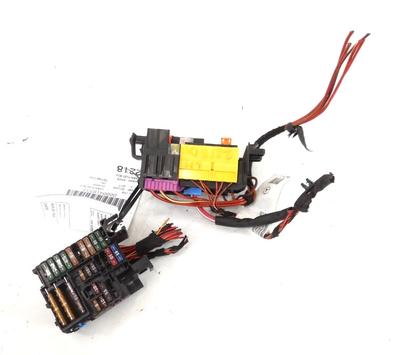 2017 17 Mercedes-Benz E300 Relay Fuse Box OEM 2059067200 21354004014