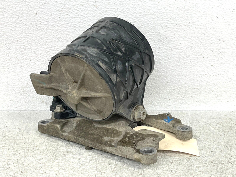 ⭐2019-2023 RAM 1500 5.7L RIGHT SIDE ENGINE MOTOR MOUNT ASSEMBLY OEM LOT2393
