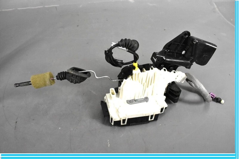 08-18 Mercedes W212 C300 CLS400 Front Right Side Door Lock Latch Actuator OEM