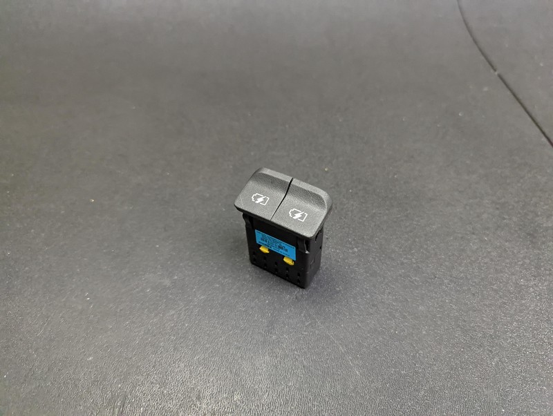 Dual USB Charge Adapter 2021 Nissan Kicks 25331-5RL0B 2018 2019 2020 2022