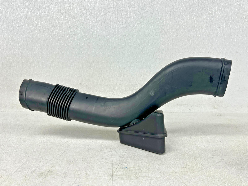 ⭐2016-2019 BMW 750I G12 RIGHT AIR CLEANER INTAKE RESONATOR HOSE TUBE OEM LOT2722