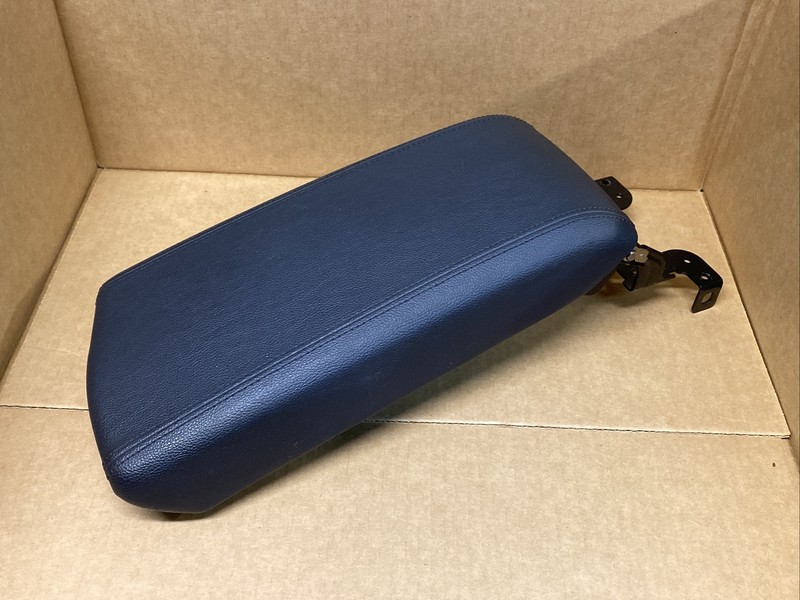 2018-2019 Hyundai Sonata Center Console Arm Rest Armrest Lid Cover Top OEM Black