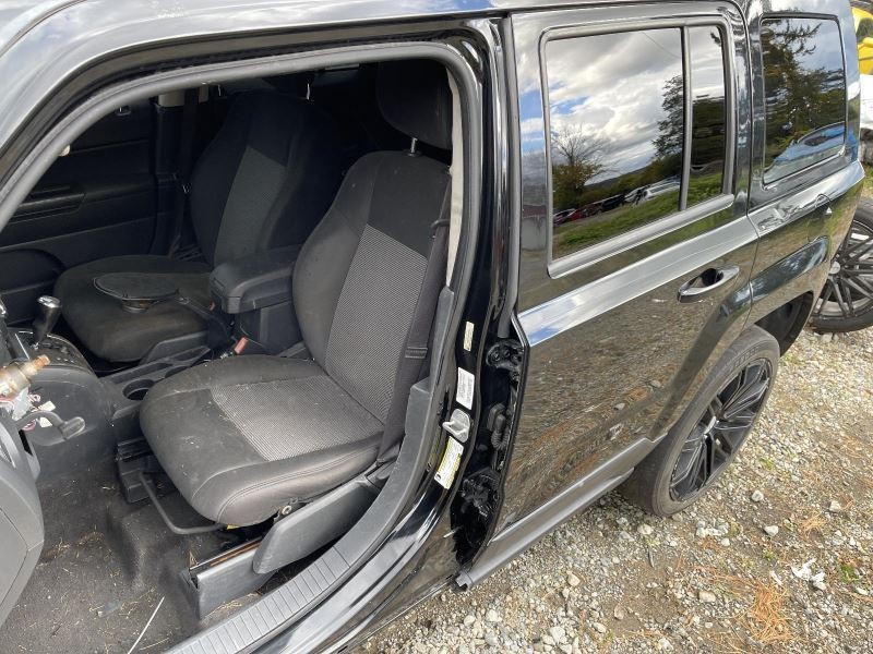 2007-2017 JEEP PATRIOT LEFT ROCKER W/POST BLACK PC: PX8 130K 50702