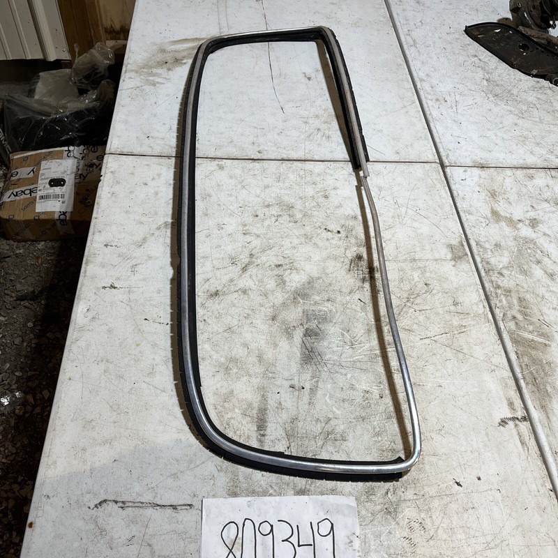 Mercedes Ponton 180 190 219 220 a S SE W105 120 121 OEM Rear windshield Trim