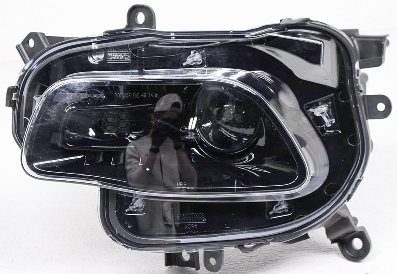 OEM Jeep Cherokee Left Halogen Headlamp 68102847AD - Top Outer Tab Missing