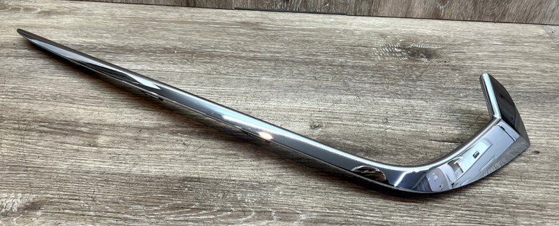2018-2020 Acura TLX RH Trim Bar OEM Part# 71106-TZ3-A1