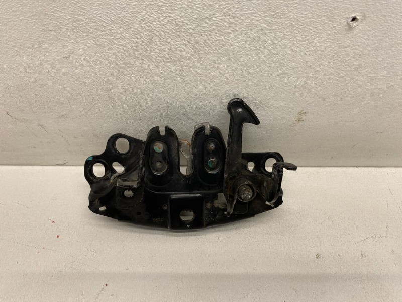 2014-2016 NISSAN ROGUE HOOD LATCH LOCK ASSEMBLY OEM