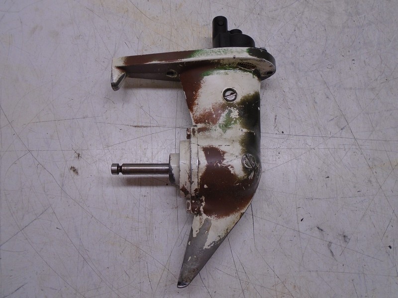 F1 Johnson Evinrude 2.5Hp Outboard Lower Unit Gearcase & Bearing Assy' 390638