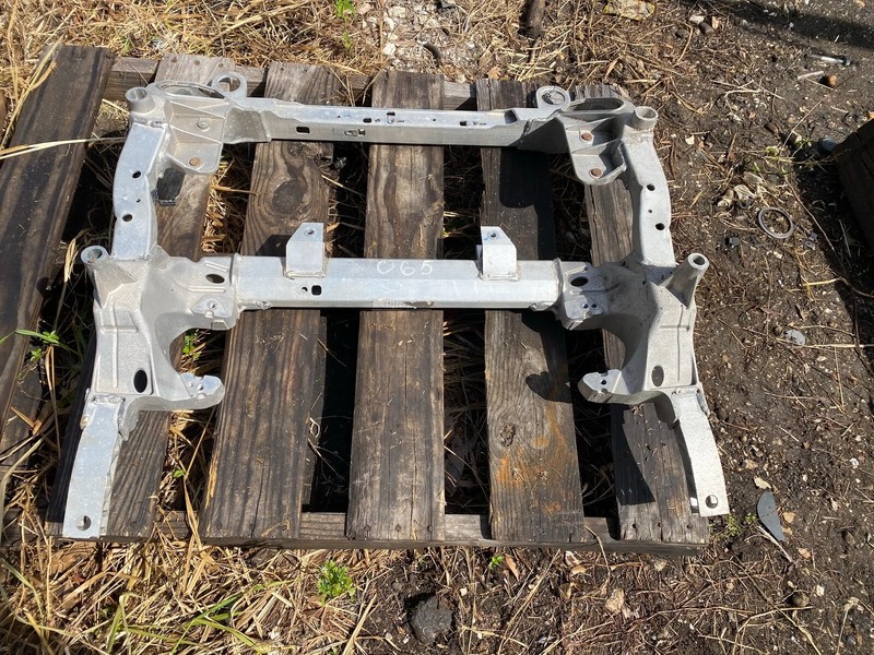 13-15 CADILLAC ATS RWD FRONT ENGINE MOUNT CARRIER SUPPORT SUB FRAME OEM