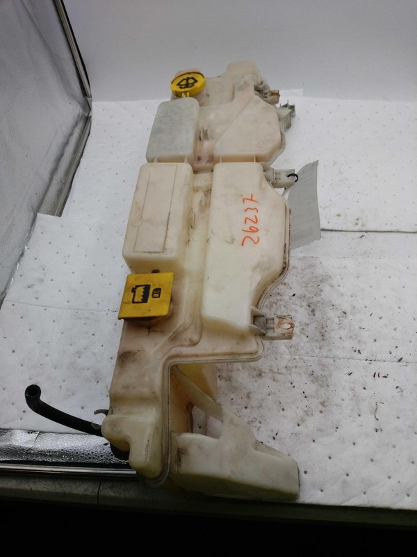 Used Engine Coolant Reservoir fits: 2010 Jeep Liberty 3.7 Grade A