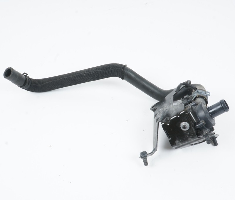 2012 - 2015 AUDI A7 ENGINE COOLANT AUXILIARY WATER PUMP W/ BRACKETOEM
