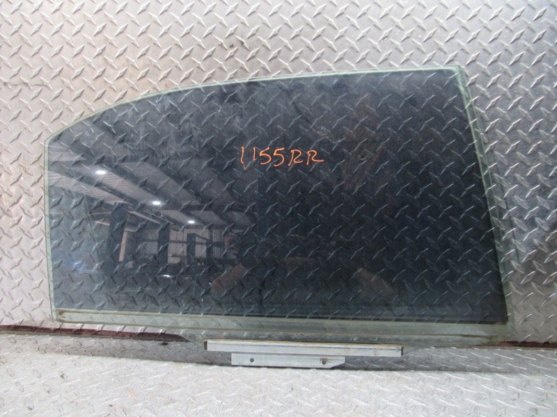 2004-2008 TOYOTA COROLLA RIGHT REAR PASSENGER DOOR GLASS W/ULTRAVIOLET