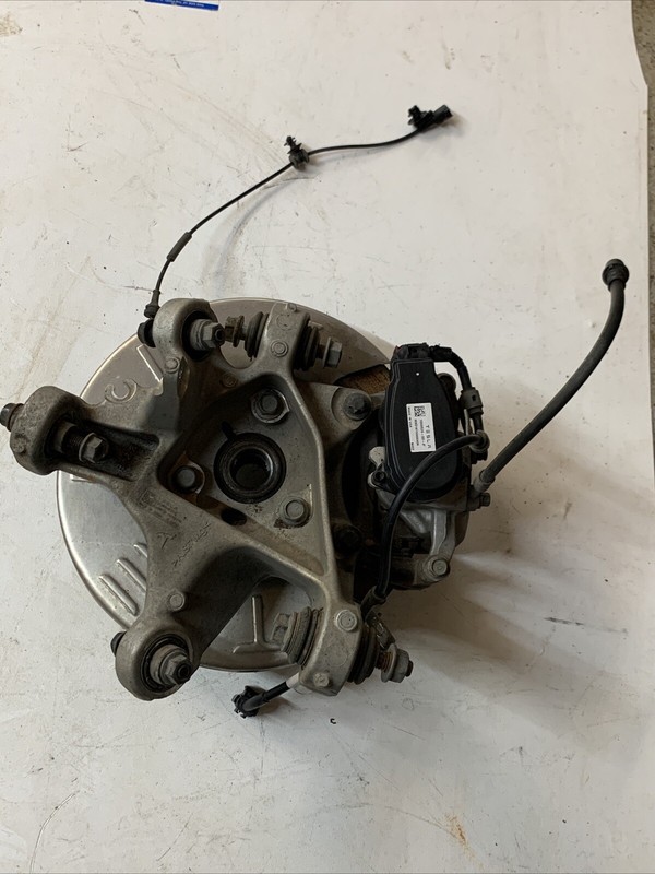 2017-2020 TESLA MODEL 3 REAR RIGHT SPINDLE KNUCKLE HUB CALIPER SHIELD 33068