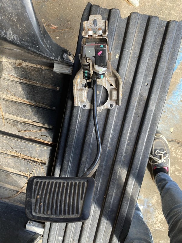 2011-2015 KIA OPTIMA SXL FRONT FLOOR FOOT BRAKE STOP PEDAL OEM