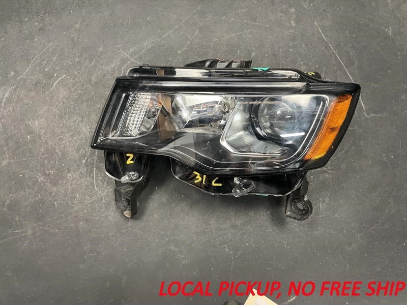 Front Left Headlight Halogen 2020 Jeep Grand Cherokee 68266647AF 2016 - 2021 X