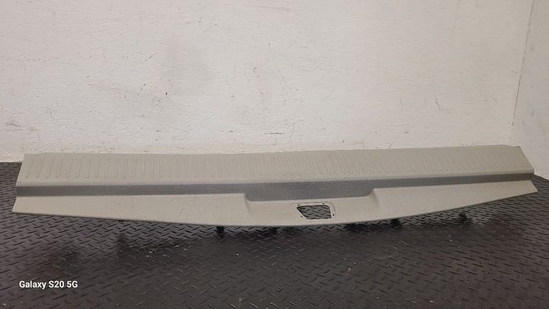 07-14 Chevrolet Tahoe Liftgate Scuff Plate OEM 15931759