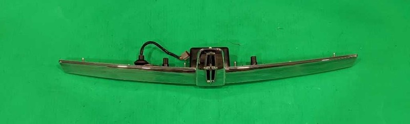 10 11 12 MKS CHROME TRUNK MOLDING TRIM W/CAMERA OEM 3774-68