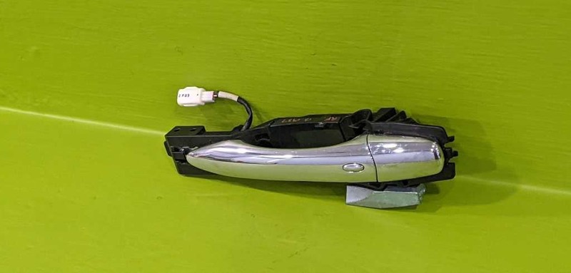 11 12 13 M37 PASSENGER RIGHT FRONT EXTERIOR DOOR HANDLE OEM 3802-71