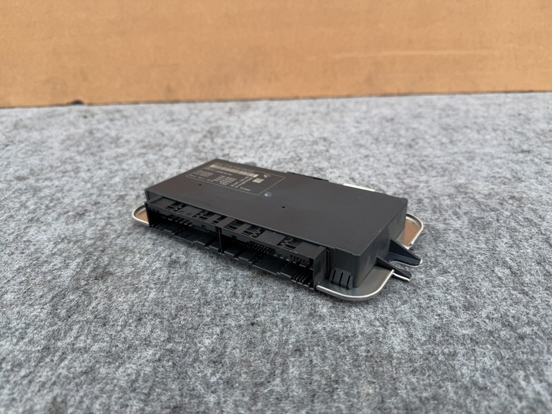 BMW F01 F02 F04 F07 F10 ALPINA B7 09-19 OEM FOOTWELL LIGHT CONTROL MODULE UNIT