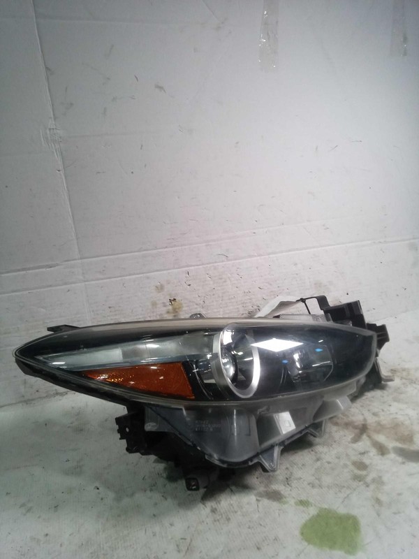 2017 MAZDA 3 Right Headlight Assembly Grey OEM 684317 65K Miles