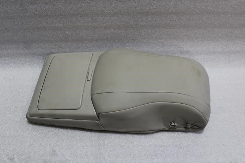 2004 2005 2006 2007 TOYOTA HIGHLANDER REAR SEAT CONSOLE ARM REST IVORY LA03