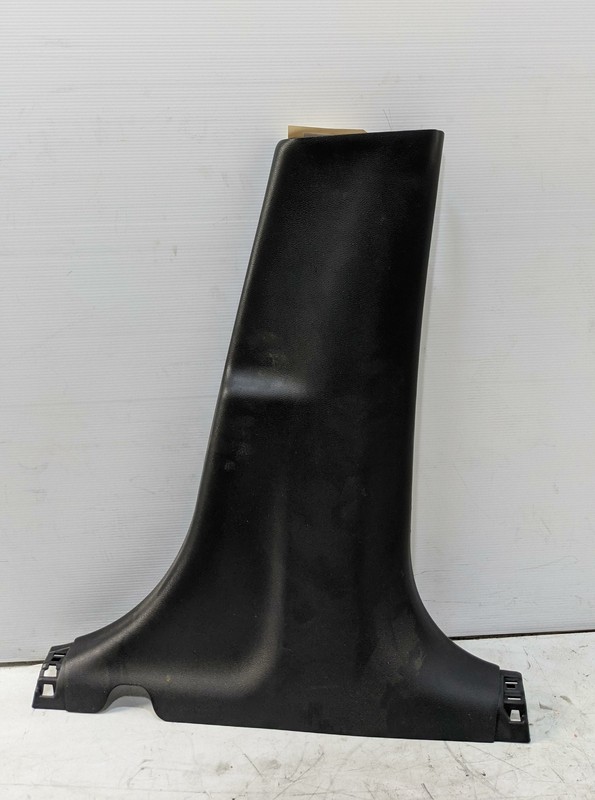 Center Right B Pillar Lower Trim Panel 2020 Nissan Versa 76915-5EF0A 2021 2022