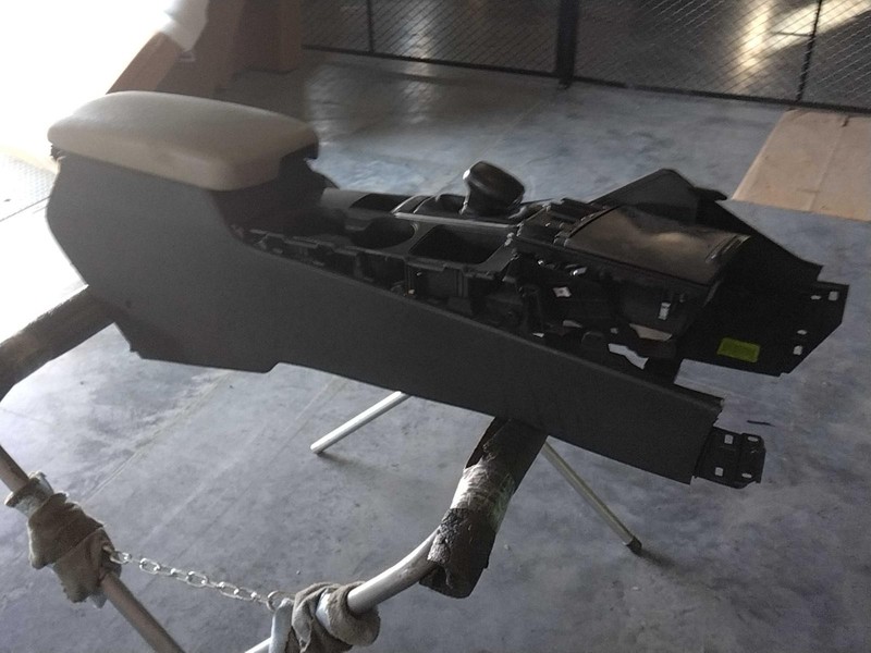 Used Front Upper Center Console fits: 2016 Kia Optima US built VIN 5 1st digit r