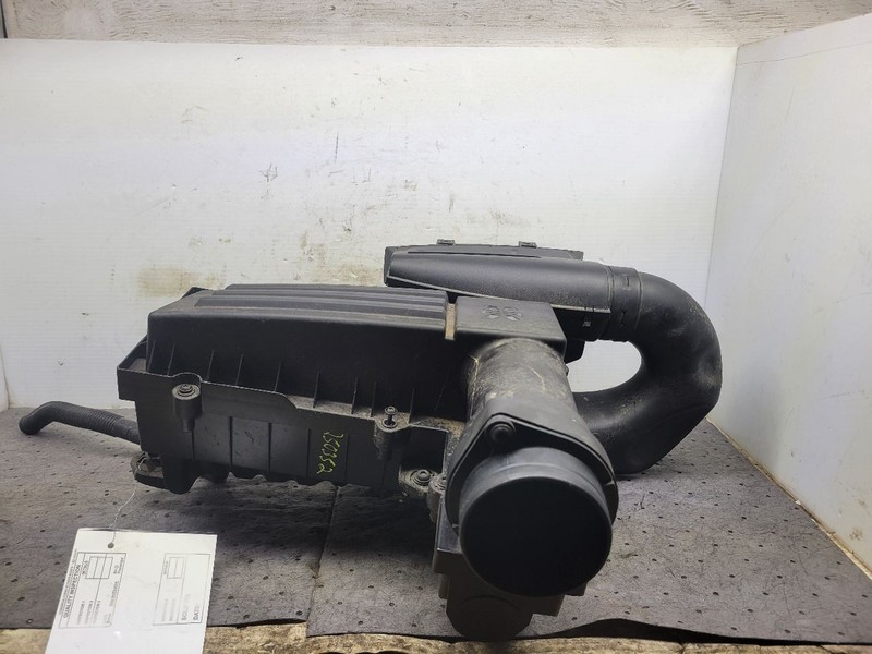 Air Cleaner Germany Built VIN W 1st Digit Limited Fits 09-18 TIGUAN 1656761