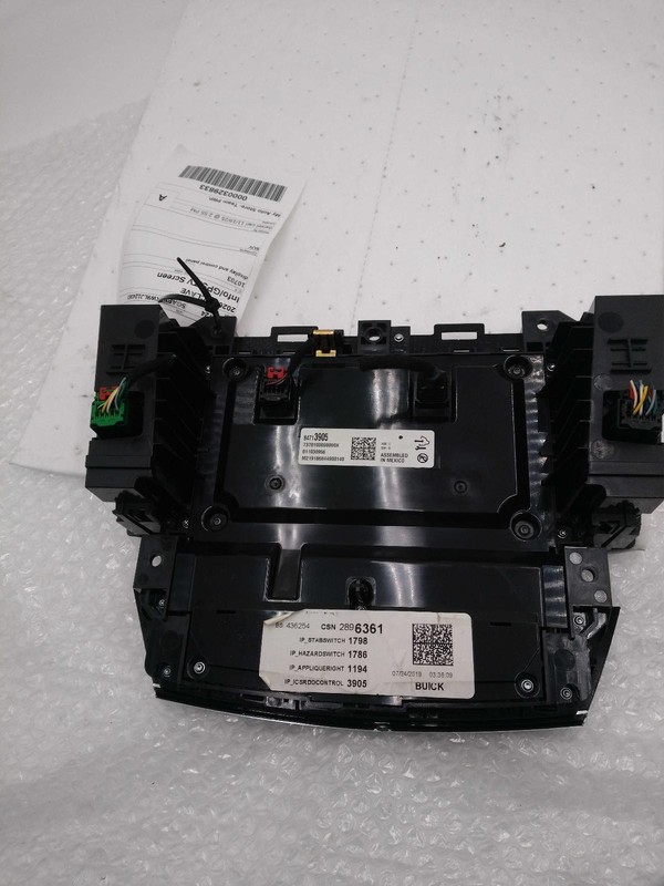 2020 Buick Enclave Infotainment Display OEM Black Used, Lite Scratches