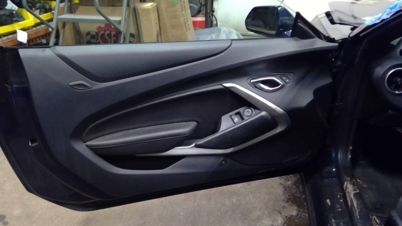 CAMARO 2016 Driver Left Front Door Trim Panel 1784173