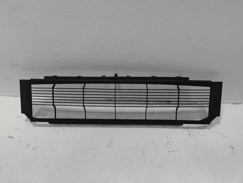 2016-2020 TESLA MODEL S FRONT BUMPER LOWER AIR DISTRIBUTION RADIATOR GRILLE OEM