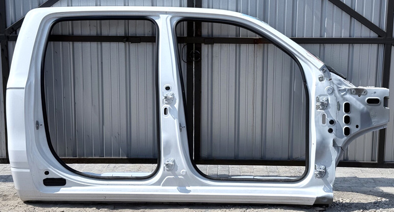✅ 19-25 RAM 1500 5th Gen. CREW CAB OEM RIGHT BODY SIDE CUT PANEL CABIN WHITE PW7