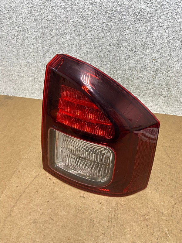 2014 - 2017 Jeep Compass Right Passenger Side Tail Light AE3104 LK