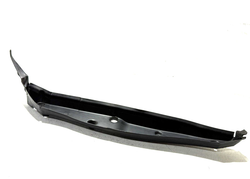 2014-2017 Mercedes-Benz S550 Front Left Side Fender Rearward Seal Cover OEM