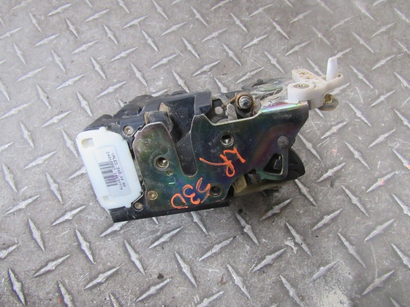 2000 CHERVOLET SUBURBAN 1500 LEFT DRIVER REAR DOOR LATCH LOCK ACTUATOR 5.3L