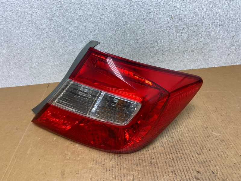 2012 Honda Civic Right Passenger RH Side Tail Light Oem AE1318 LK