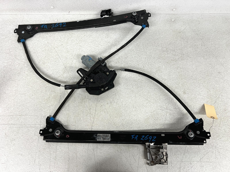 ⭐2016-2020 TESLA MODEL X FRONT RIGHT DOOR WINDOW REGULATOR W/ MOTOR OEM LOT2692