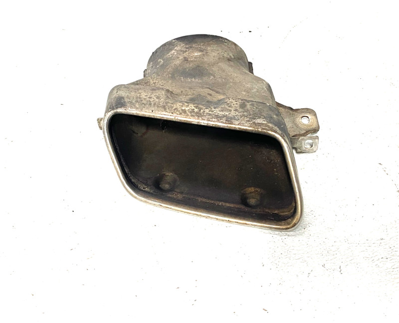 10-16 MERCEDES E550 5.5L REAR RIGHT EXHAUST MUFFLER TIP OEM #A0.36
